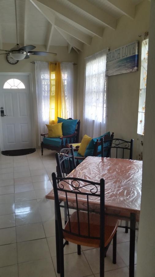 Spacious Colonial Bridgetown Exterior foto