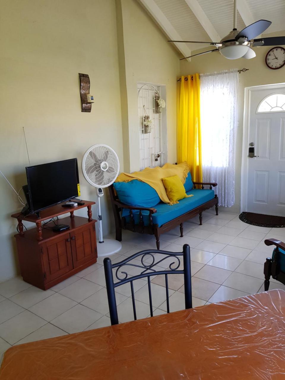 Spacious Colonial Bridgetown Exterior foto